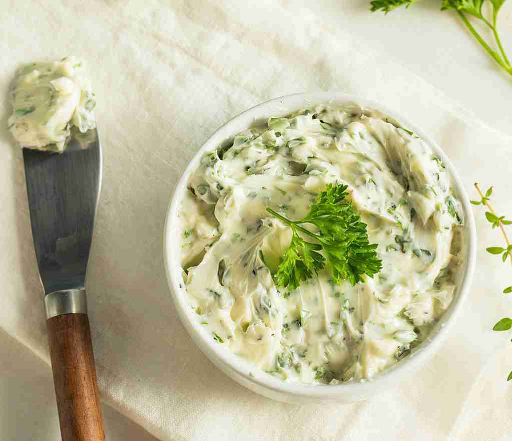 Herstellung Kräuterbutter